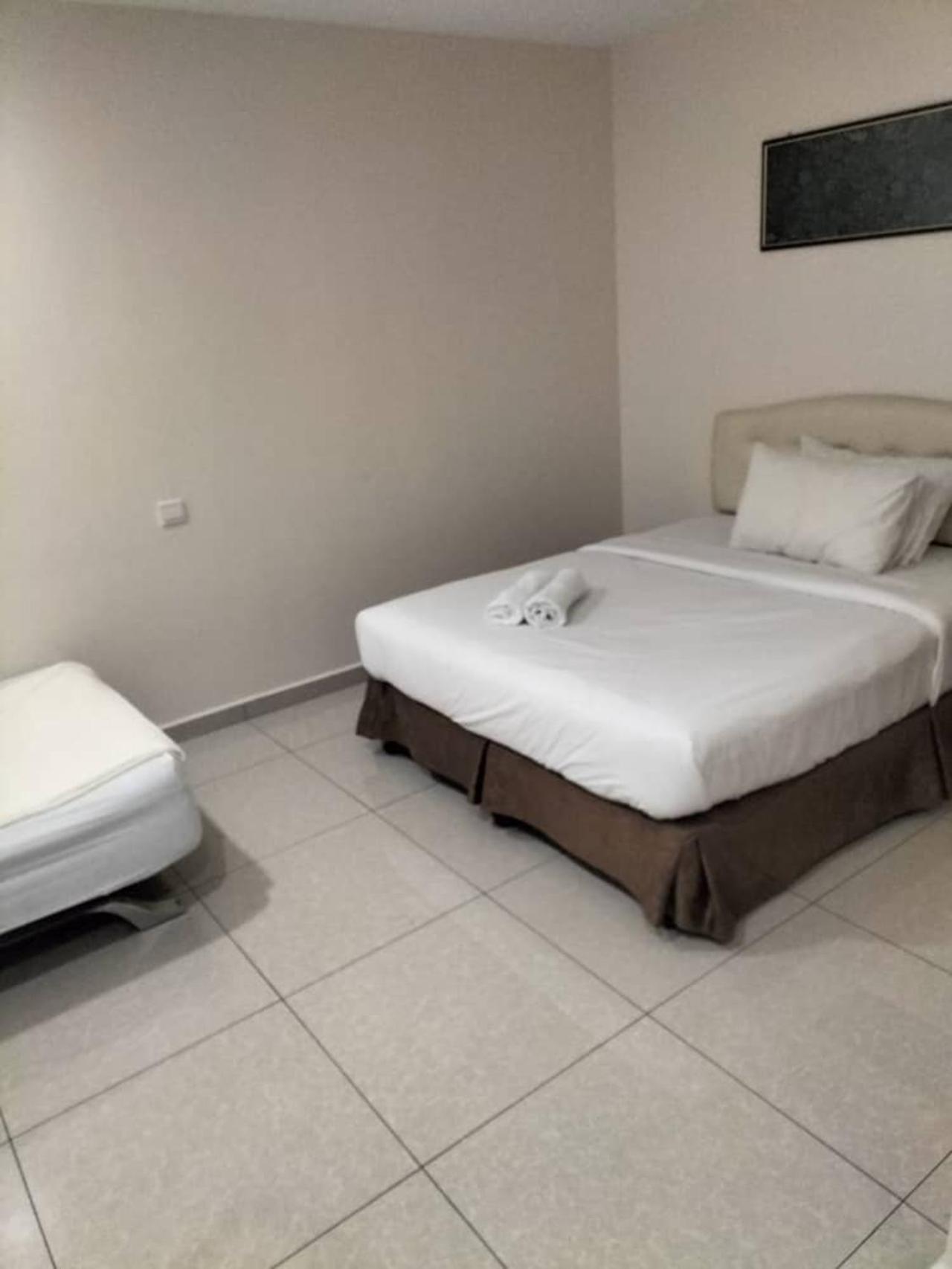 Sam Hotel Sitiawan Exterior foto