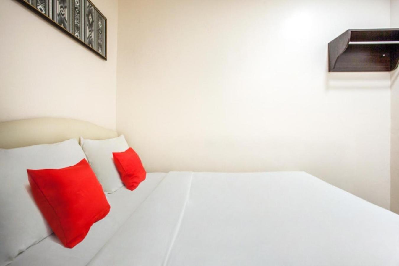 Sam Hotel Sitiawan Exterior foto